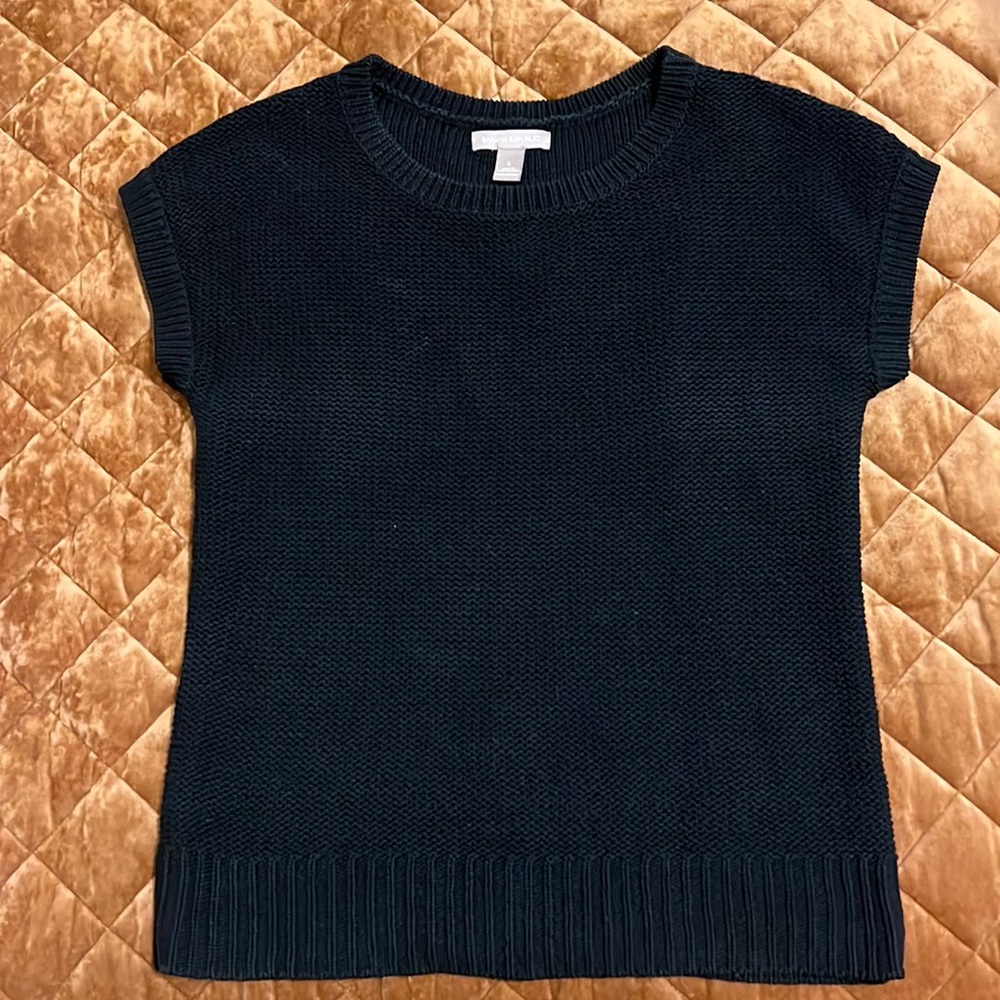 Banana Republic short sleeve black knit sweater  (S)